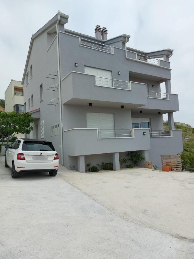 Apartments Vini Donji Seget Extérieur photo