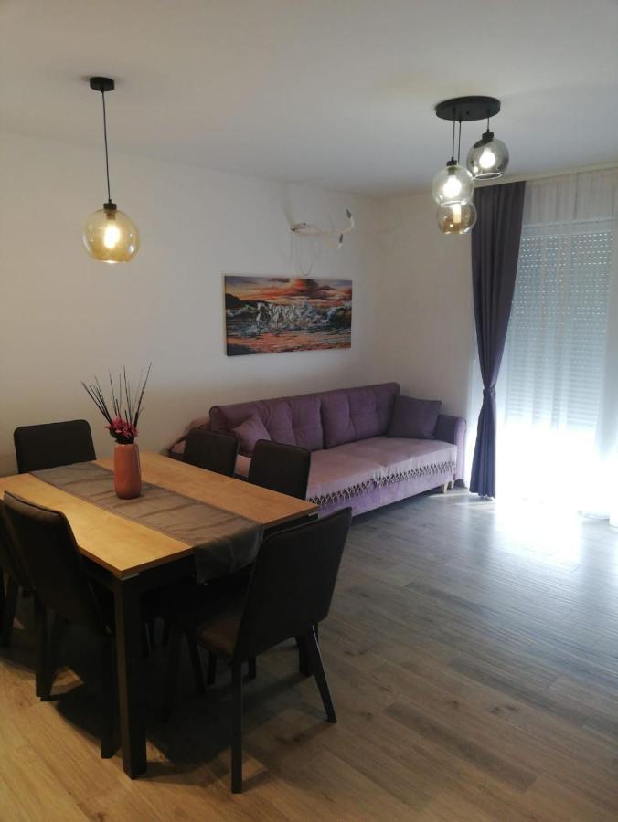 Apartments Vini Donji Seget Extérieur photo