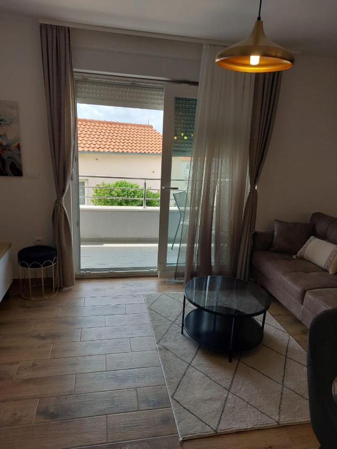 Apartments Vini Donji Seget Extérieur photo
