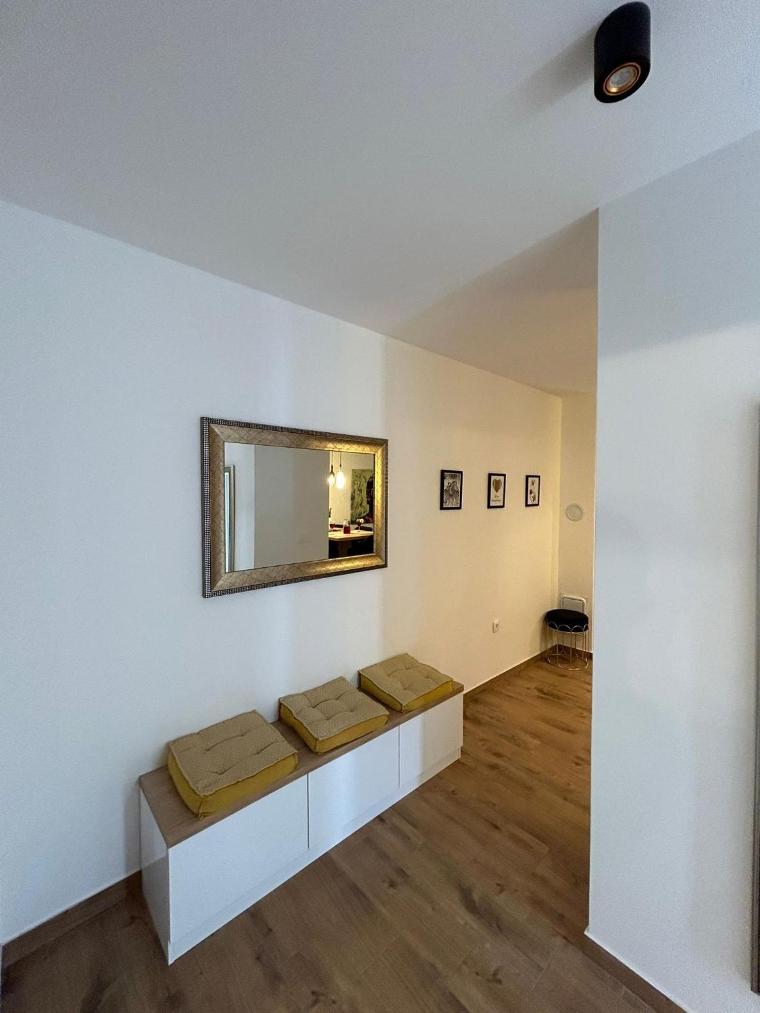 Apartments Vini Donji Seget Extérieur photo